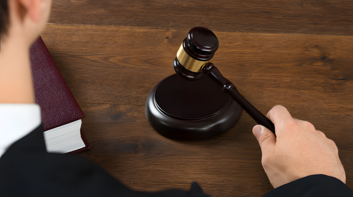 Отримали по 15 років - двох запорізьких експоліцейських засудили за зраду та співпрацю з агресором (фото)