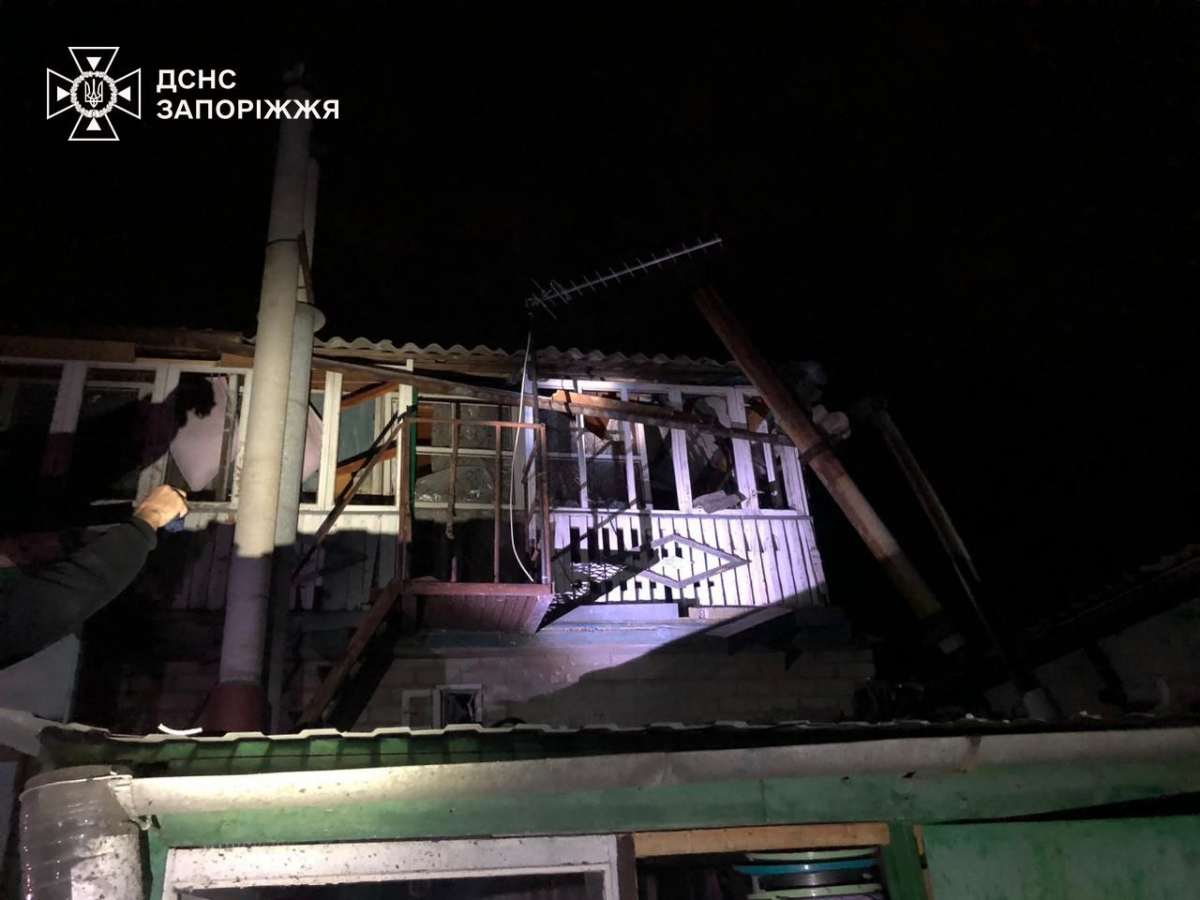 Росіяни обстріляли Запорізький район - одна людина постраждала, виникли перебої зі світлом (фото)
