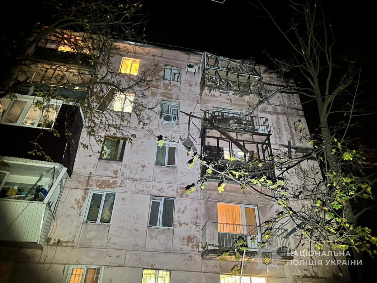Росіяни вночі впродовж трьох годин атакували Запоріжжя безпілотниками — постраждали люди, серед поранених двоє дітей (фото, відео)
