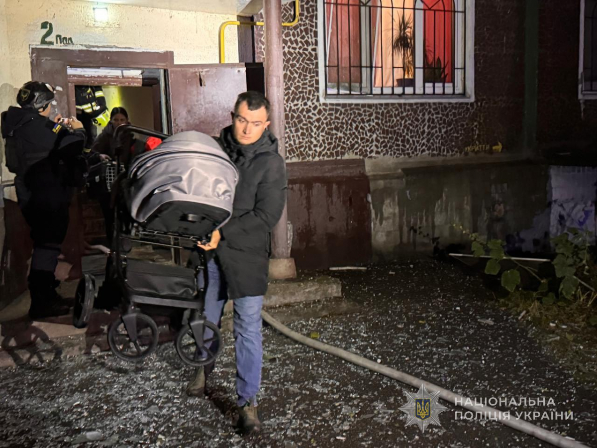 Росіяни вночі впродовж трьох годин атакували Запоріжжя безпілотниками — постраждали люди, серед поранених двоє дітей (фото, відео)