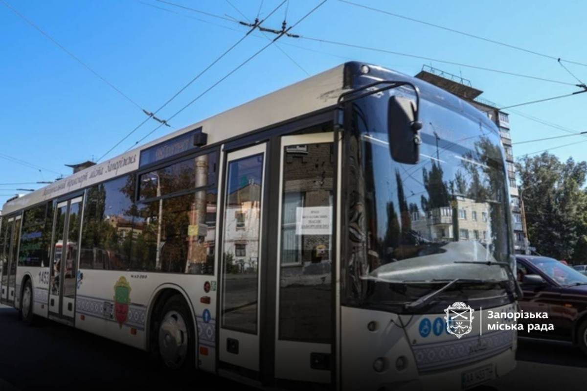 Рух через ДніпроГЕС перекриють – як у Запоріжжі курсуватиме транспорт з 1 по 3 листопада