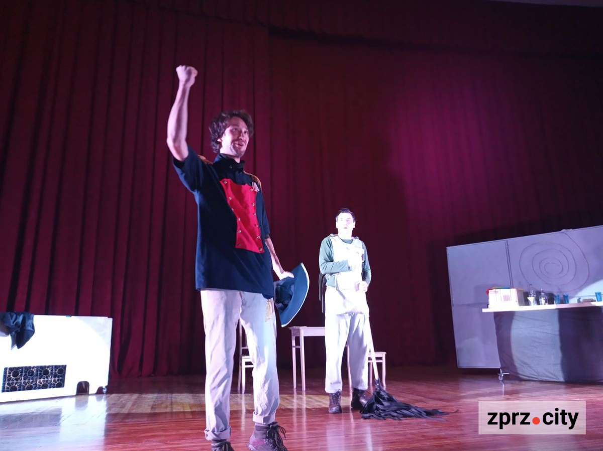 "Треба жити і діяти далі": під час повномасштабної війни у Запоріжжі народився новий театр - показали яскраву прем'єру (фото)