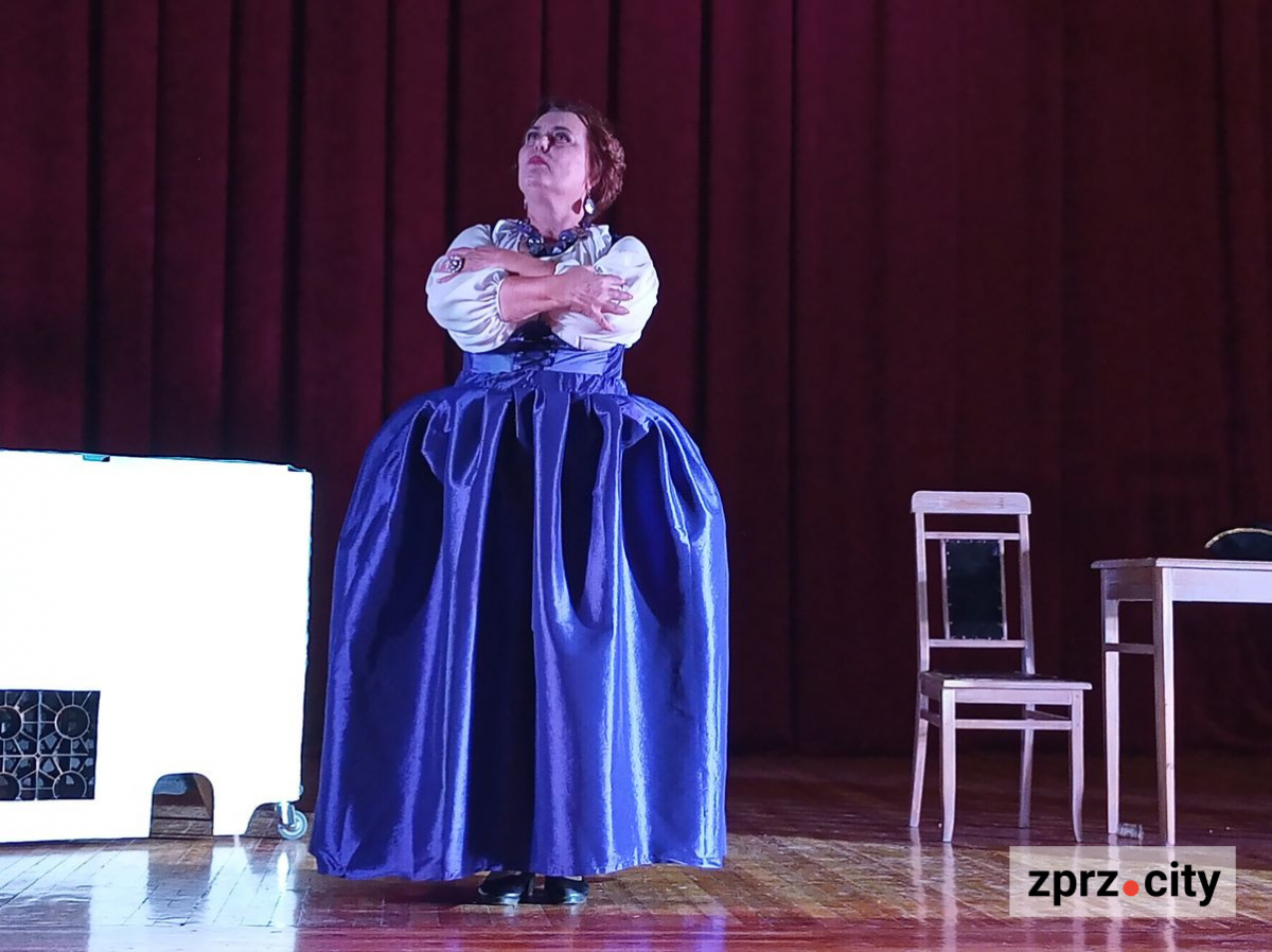"Треба жити і діяти далі": під час повномасштабної війни у Запоріжжі народився новий театр - показали яскраву прем'єру (фото)