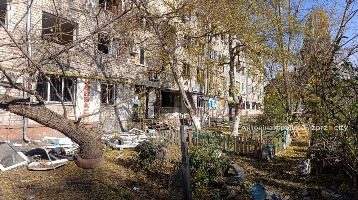 У Запоріжжі після нічного обстрілу найбільше постраждав Дніпровський район - що відомо (фото, відео)