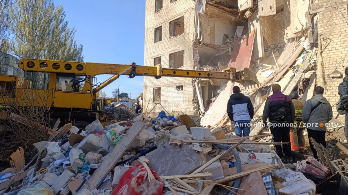 У Запоріжжі після нічного обстрілу найбільше постраждав Дніпровський район - що відомо (фото, відео)