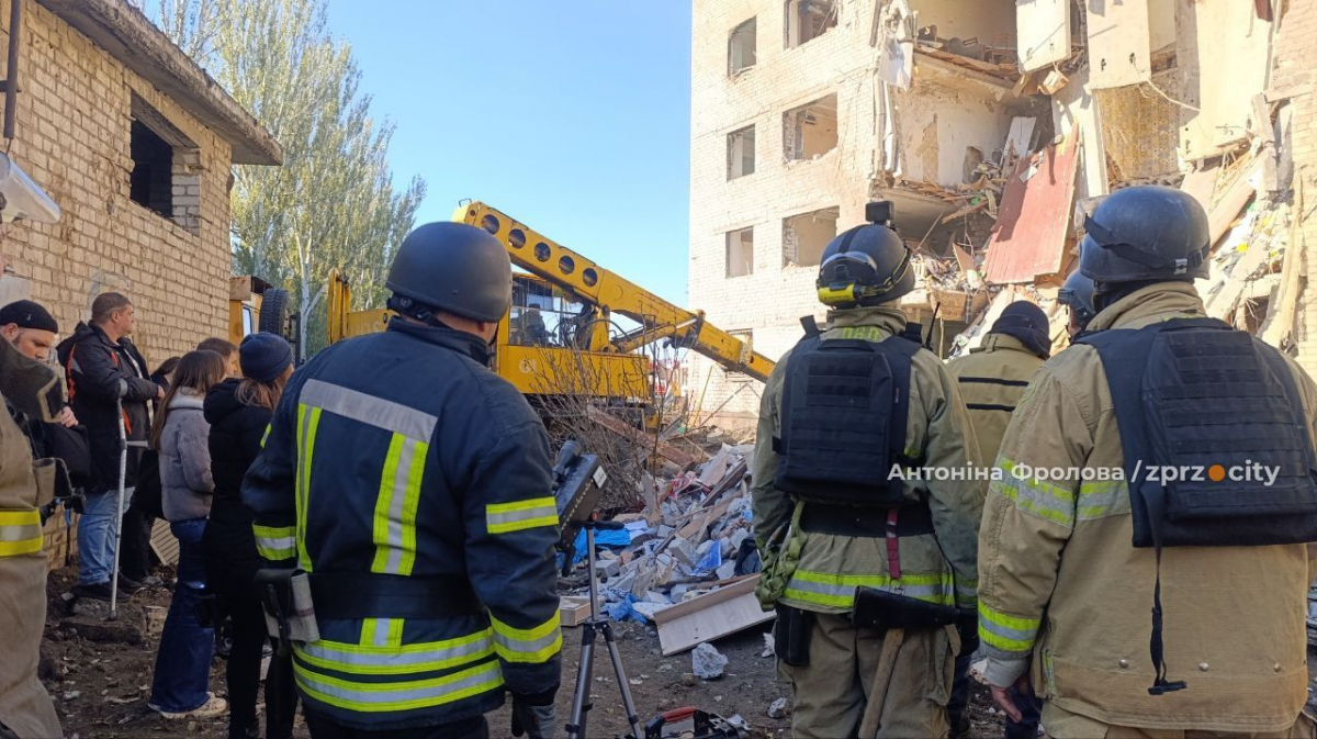 У Запоріжжі після нічного обстрілу найбільше постраждав Дніпровський район - що відомо (фото, відео)