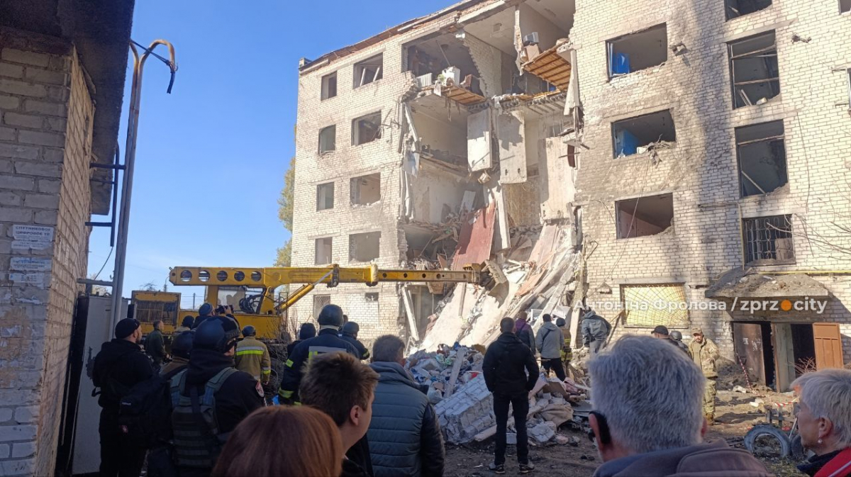 У Запоріжжі після нічного обстрілу найбільше постраждав Дніпровський район - що відомо (фото, відео)