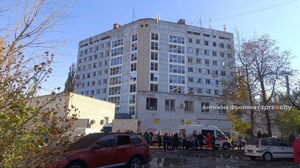 У Запоріжжі після нічного обстрілу найбільше постраждав Дніпровський район - що відомо (фото, відео)