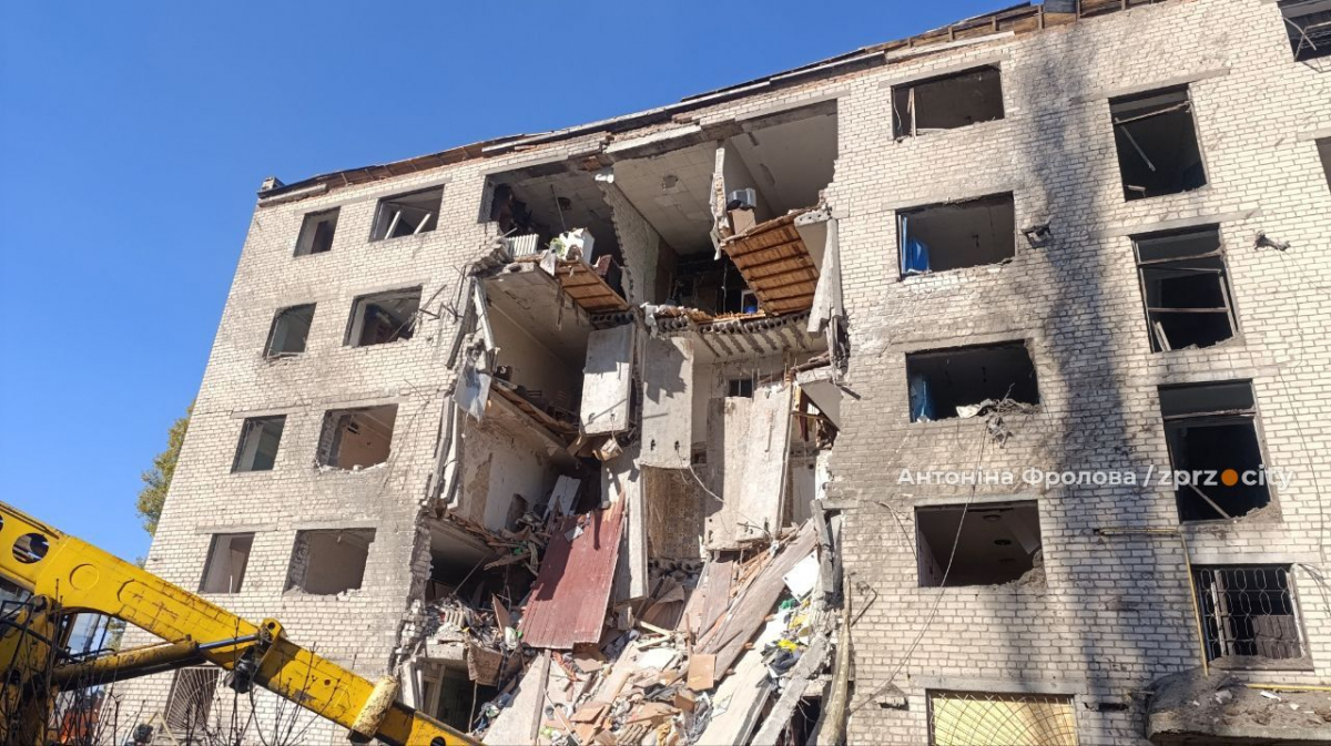 У Запоріжжі після нічного обстрілу найбільше постраждав Дніпровський район - що відомо (фото, відео)