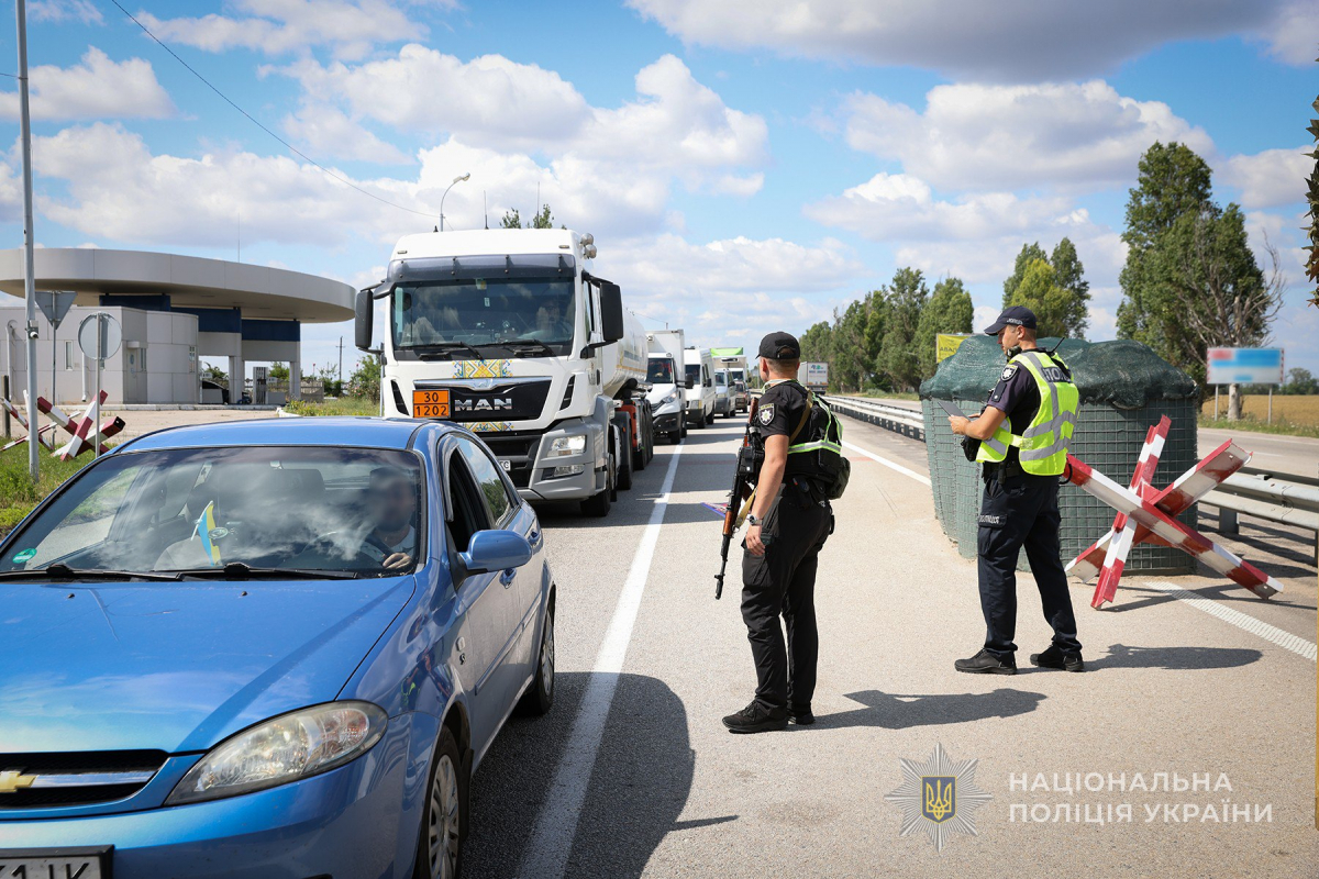 Викриття на колесах - поліція Запоріжжя виявила сотні викрадених авто та тисячі розшукуваних на блокпостах