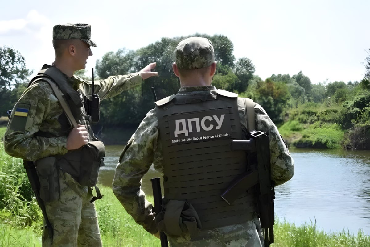Заплив через Тису ледь не закінчився трагедією — прикордонники затримали жителя Запорізької області (фото)
