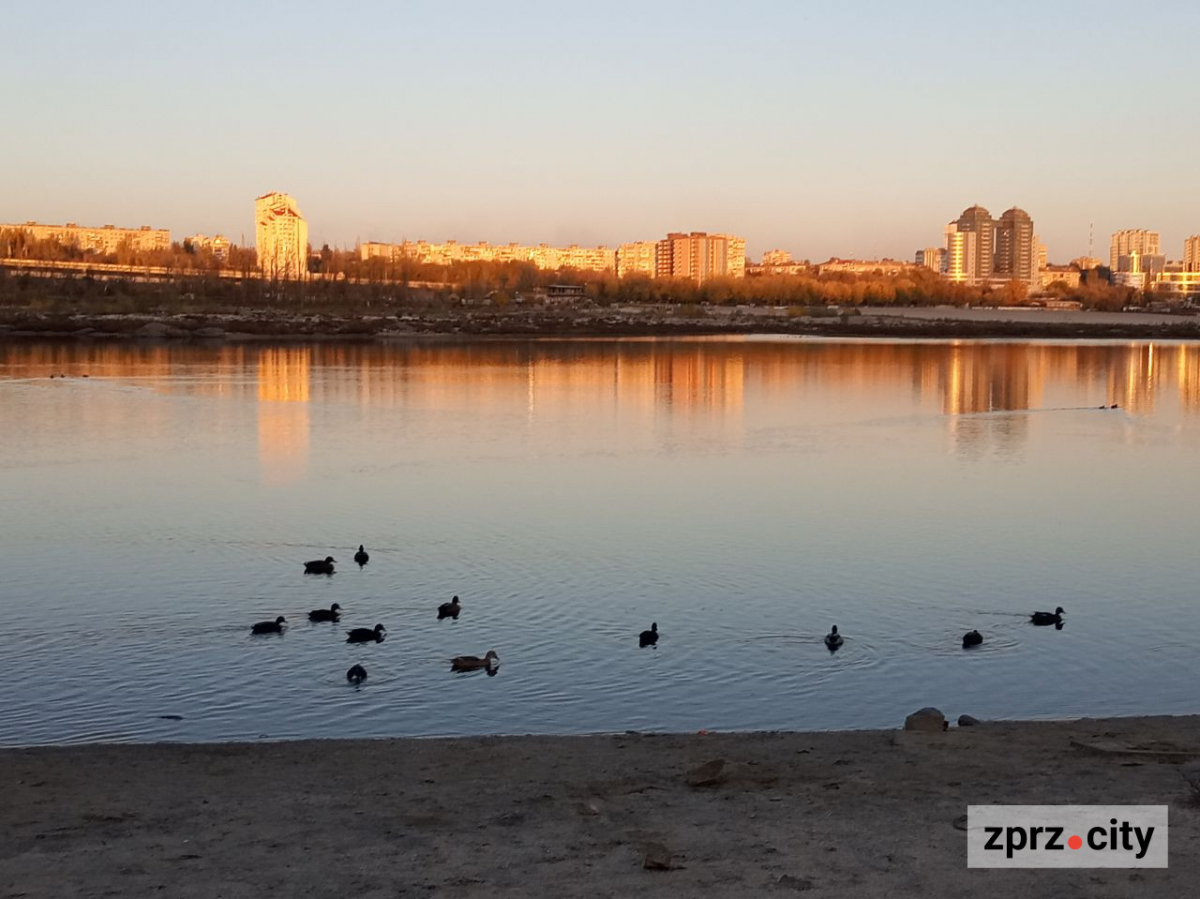 Як виглядало узбережжя Хортиці в останній день жовтня: ексклюзивний фоторепортаж