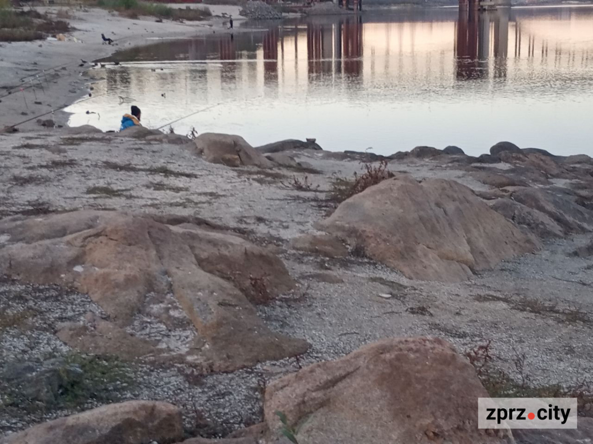 Як виглядало узбережжя Хортиці в останній день жовтня: ексклюзивний фоторепортаж