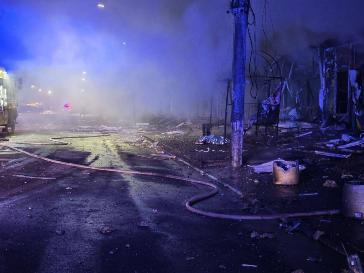 Наслідки нічного ворожого авіаудару 20 листопада - екологи обстежили місце атаки в одному з районів Запоріжжя