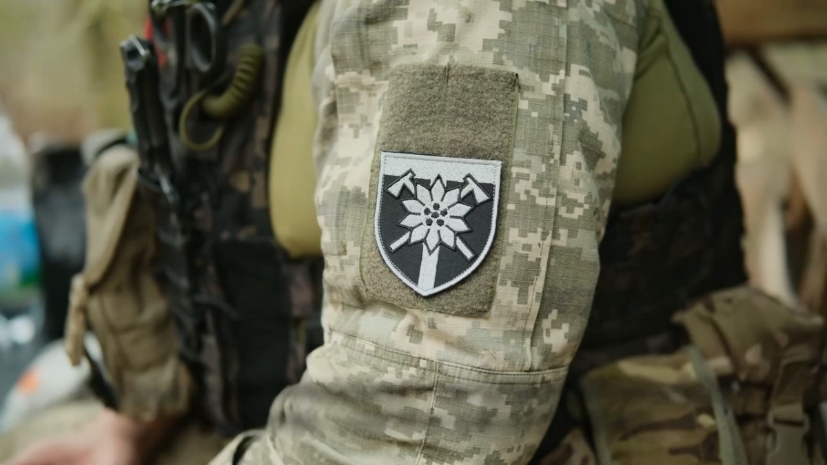 "Переможемо, тож не втрачайте надії" - на Запоріжжі ветеран армії США навчає українських воїнів (відео)