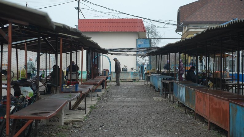 Понад три роки армія ворога стоїть на протилежному березі Дніпра та не дає спокою - як живуть у прифронтовому селі Запорізької області