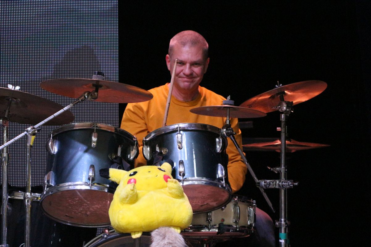 У Запоріжжі журналісти, майстрині та рок-музиканти об'єдналися і зробили благодійний ярмарок - фото