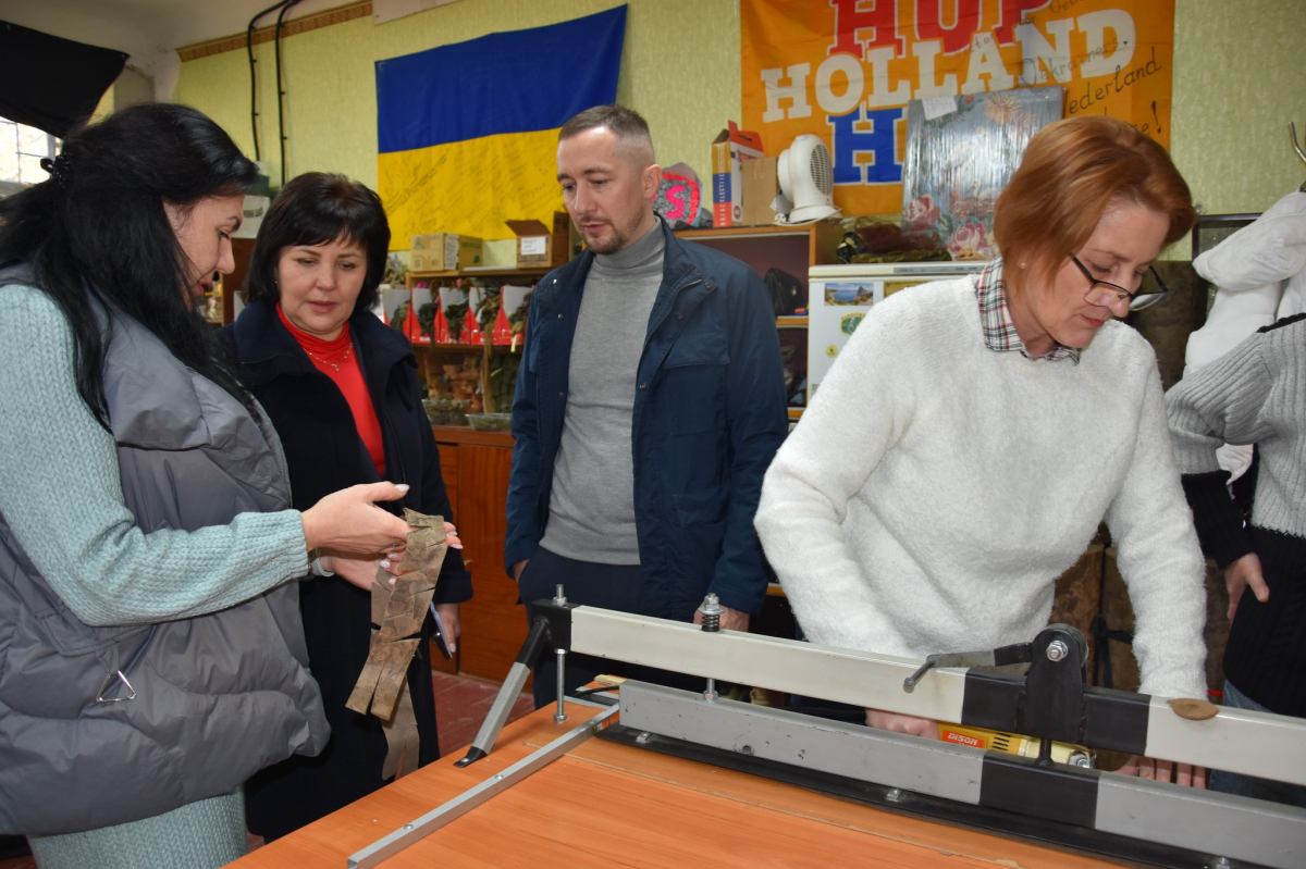 У Запорізькій області активно залучають людей до суспільно корисних робіт — який напрям серед затребуваних (фото)