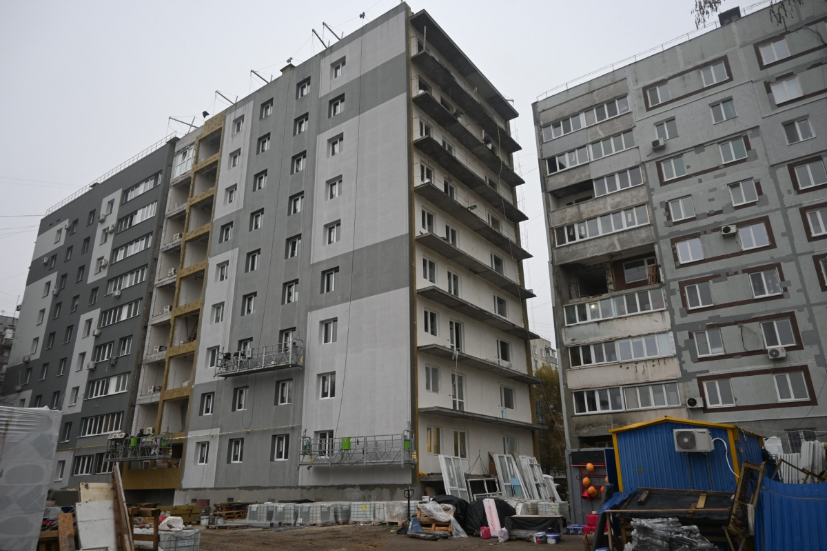 Відбудова триває активними темпами - як виглядають будинки на вулиці Запорізькій на початку листопада (фото)