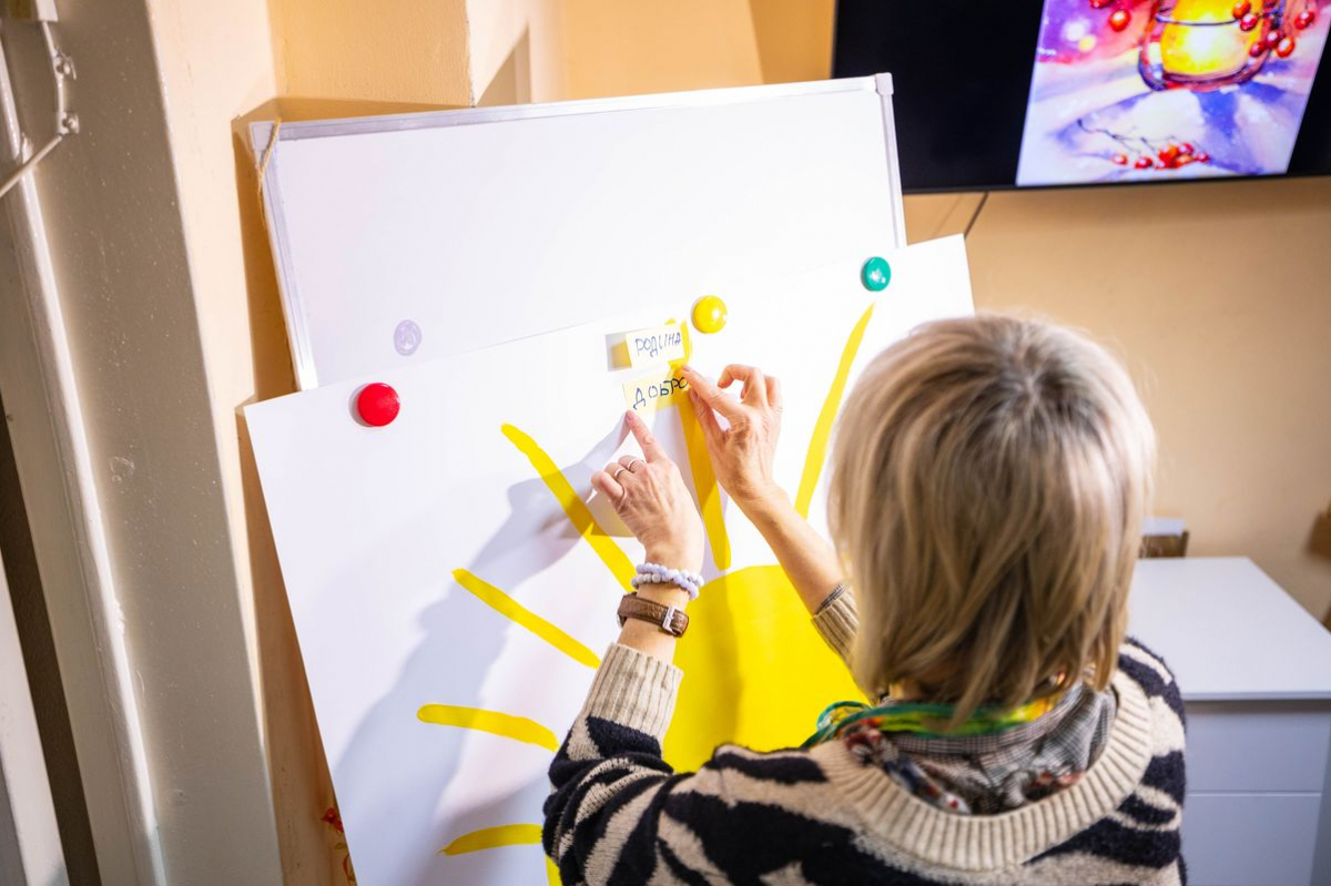 Відволіктися та морально відновитись: у запорізькому «Опліч Хабі» проходять безкоштовні заняття живопису з елементами арттерапії - як записатись