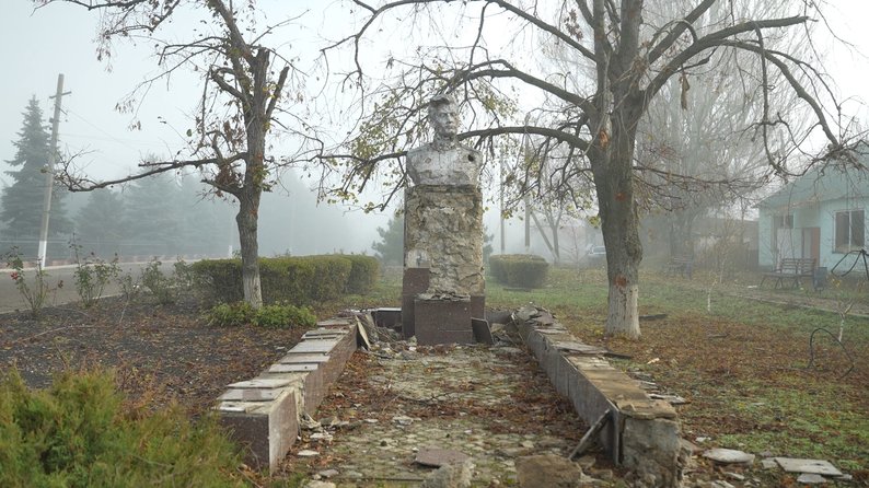 За 12 кілометрів від лінії фронту: як живе під обстрілами спустошіле Тернувате на Запоріжжі