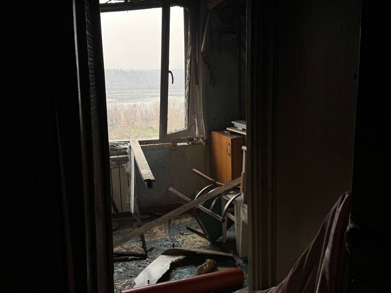 "Був потужний вибух, запалало все" - запоріжці розповіли, як пережили ранкову атаку дрона (фото)