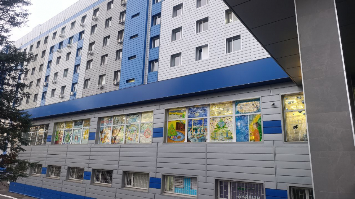 «Діаліз — це важкий шлях»: запорізькі лікарі успішно провели дві унікальні трансплантації нирок (фото)