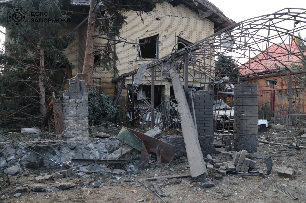 Екологи фіксують наслідки ворожих ударів — у двох районах Запоріжжя виявили значну шкоду довкіллю (фото)