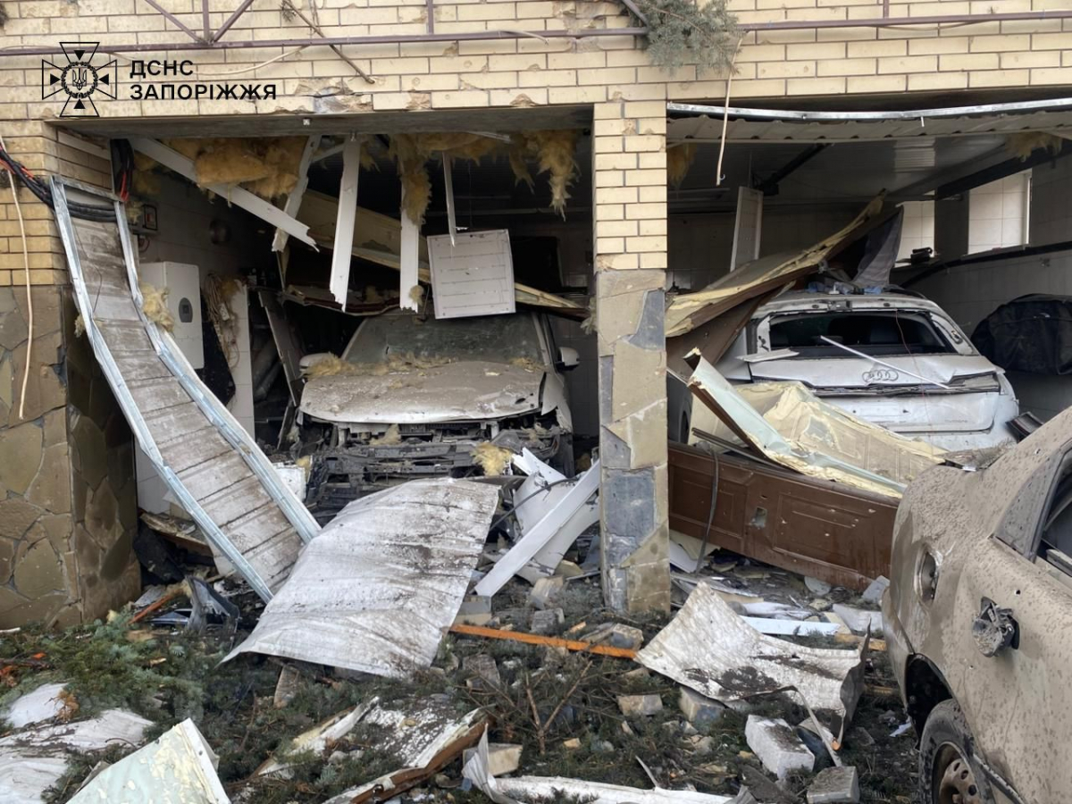 Екологи фіксують наслідки ворожих ударів — у двох районах Запоріжжя виявили значну шкоду довкіллю (фото)