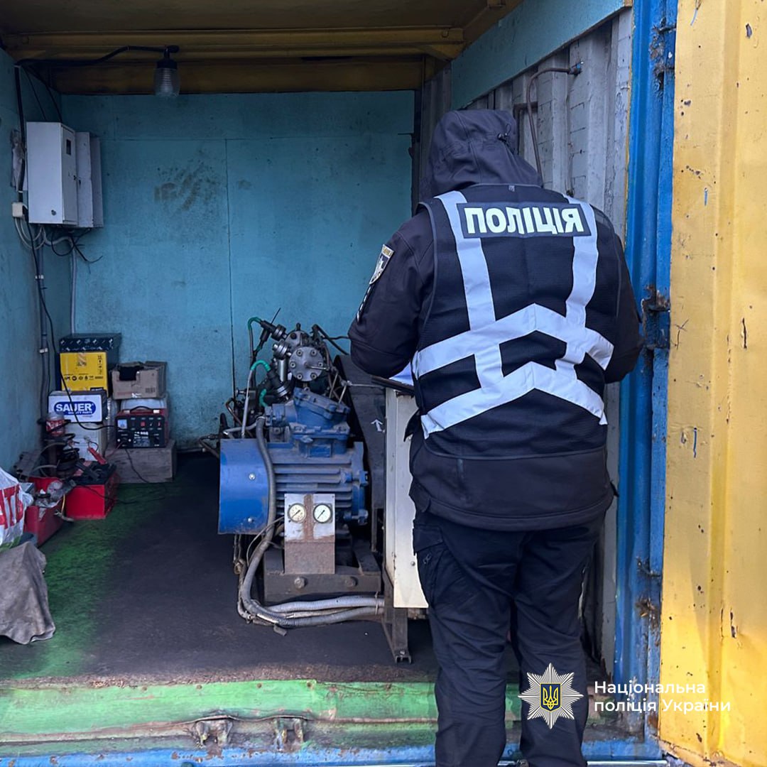 "Газові" злочинці - у Запоріжжі організована група непомітно відбирала газ із магістралі та продавала його на АЗС (фото, відео)