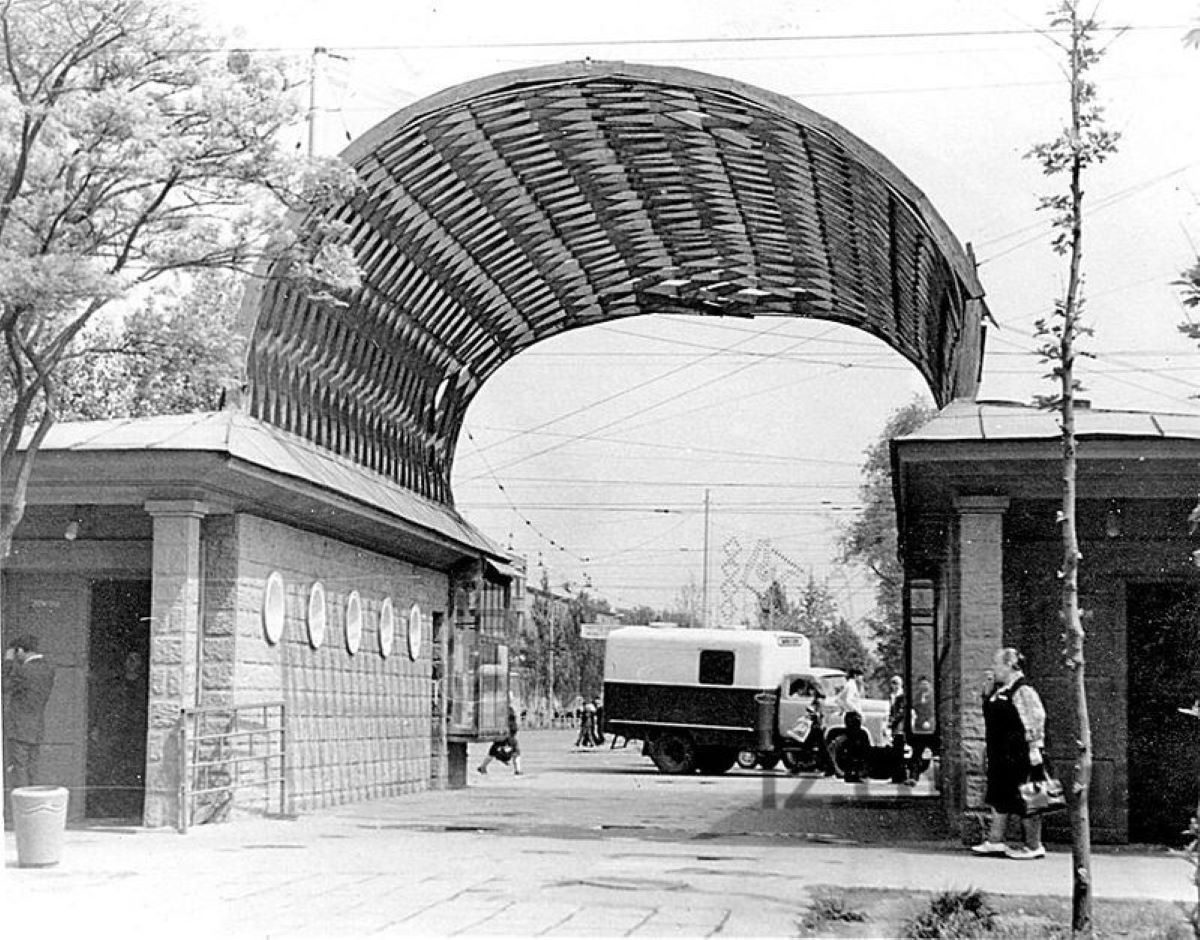 Хто насправді є архітектором найзнаменитішого запорізького туалету - феномен «безправного авторства»