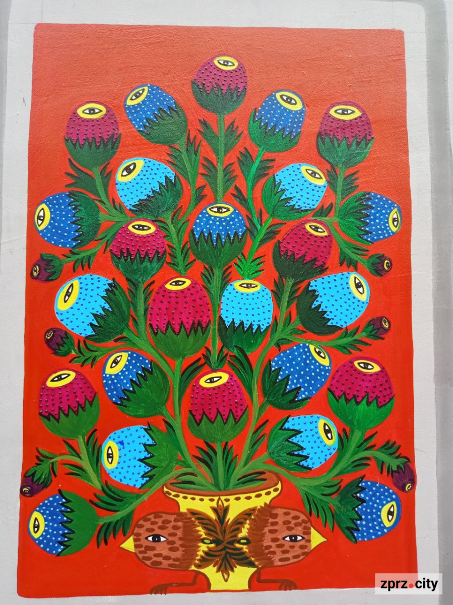 На запорізькій багатоповерхівці стало ще більше фантастичних звірів - фото