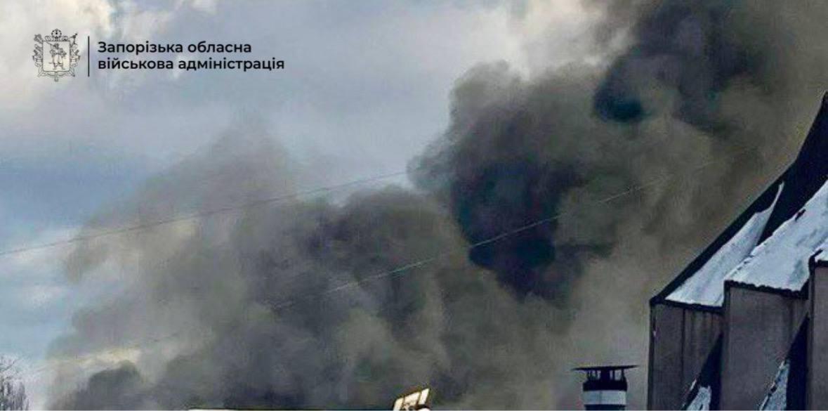 Напередодні Нового року ворог атакував Запоріжжя - фото наслідків