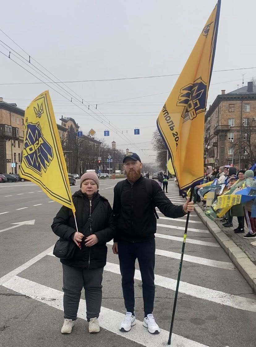 "Наш біль і наша надія" - у Запоріжжі провели автопробіг та акцію на підтримку військовополонених (фото)