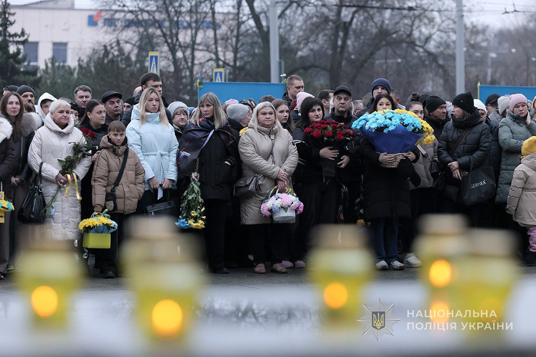 Обличчя Героїв: у Запоріжжі на Алеї пам’яті відкрили нові стенди з портретами полеглих на війні захисників (фото, відео)