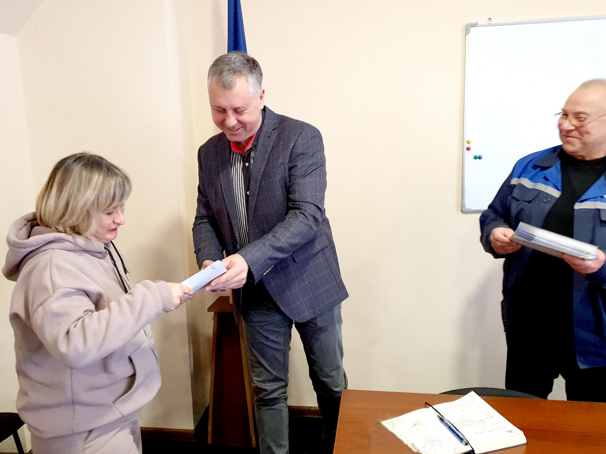 Оновлений та відремонтований: у Запоріжжі трамвай після капремонту виходить у лінію (відео)