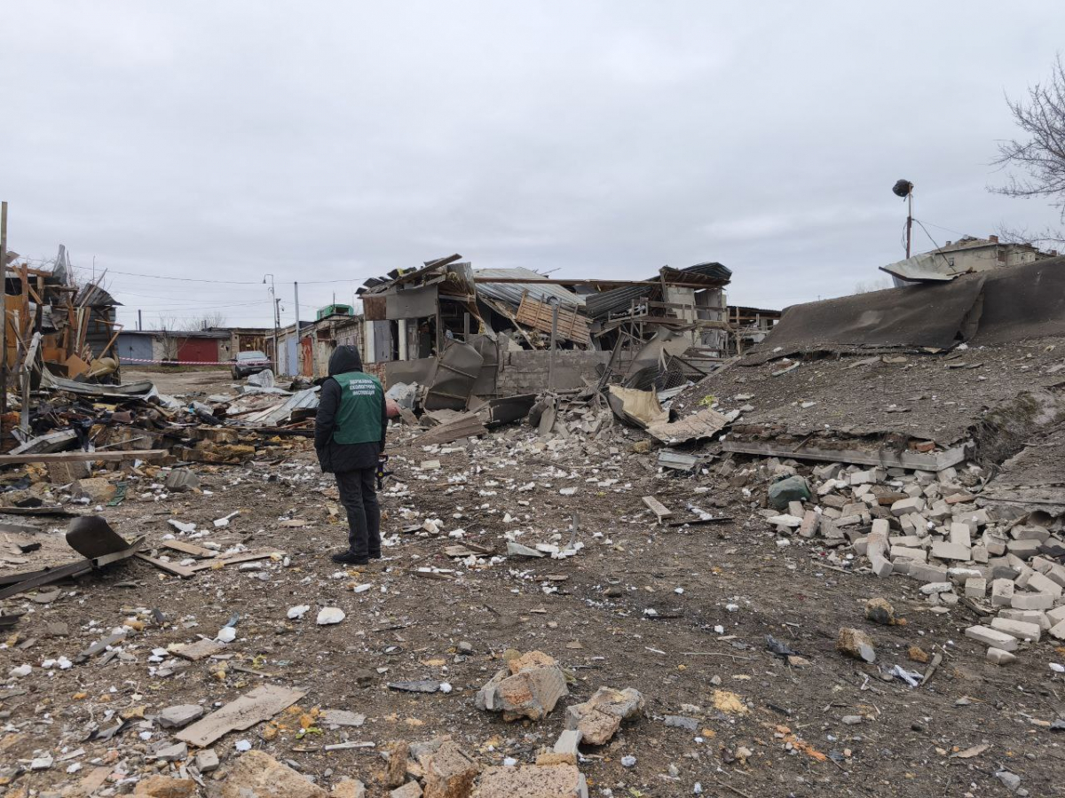 Три локації у двох районах - що виявили екологи на місцях прильотів по Запоріжжю (фото)