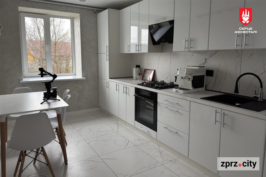 У 62 роки став на захист Маріуполя: пастор Анатолій Волошин отримав нову квартиру за програмою «Вдома»