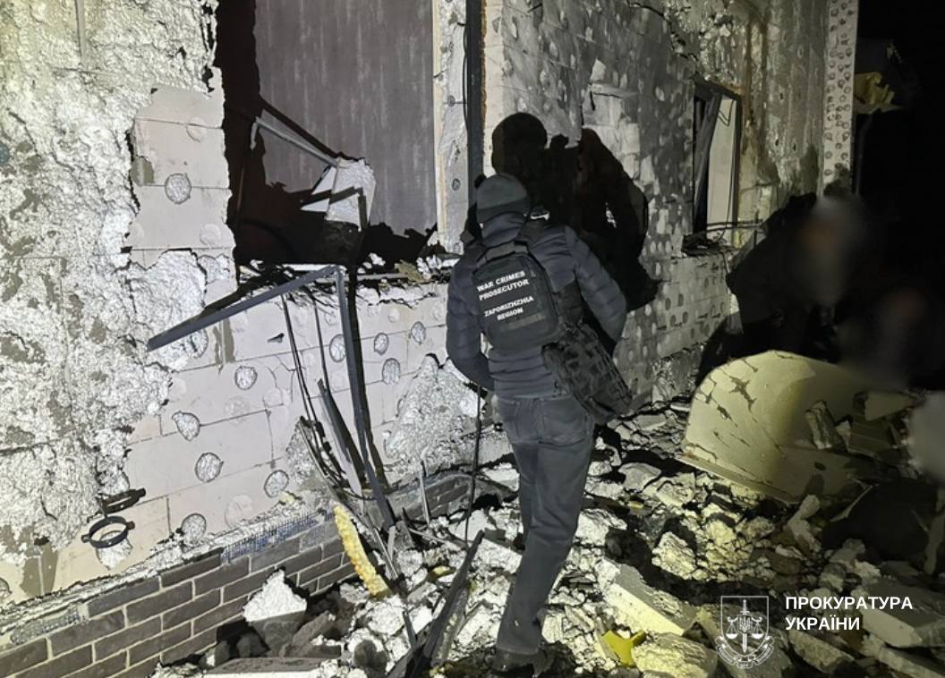 "Вечір вівторка. Люди просто були у власному домі" - що відомо про наслідки ворожої атаки 16 грудня на Запоріжжя