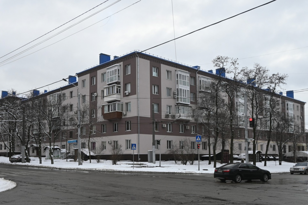 Відбудували з нуля: у Запоріжжі завершили відновлення багатоповерхівки, яку зруйнувала російська ракета (фото)