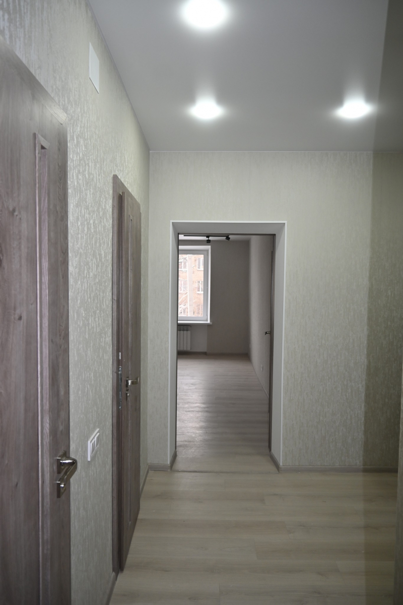 Відбудували з нуля: у Запоріжжі завершили відновлення багатоповерхівки, яку зруйнувала російська ракета (фото)