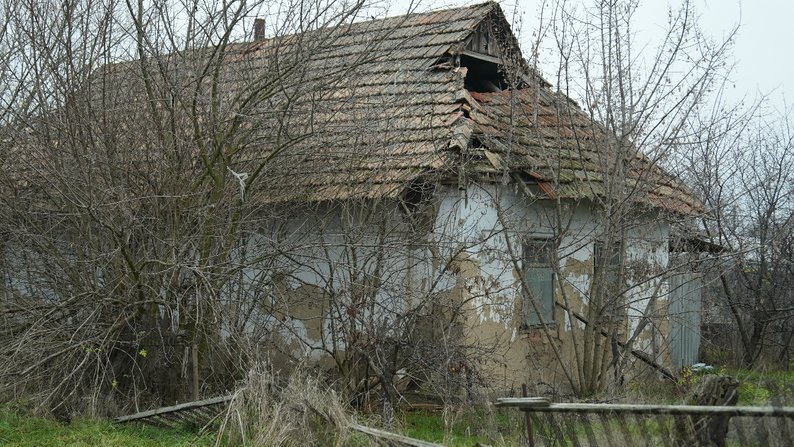 З кожним днем стає дедалі моторошніше - як переживає обстріли прифронтове село на Запоріжжі (фото)