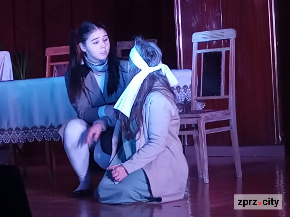 Запорізький театр обрав для показу прем'єри один з віддалених районів міста - фото