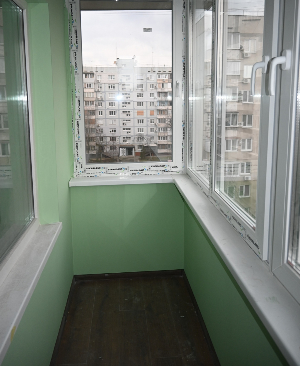 Завершують основні роботи - у Запоріжжі виходить на фініш ремонт дев’ятиповерхівки (фото)