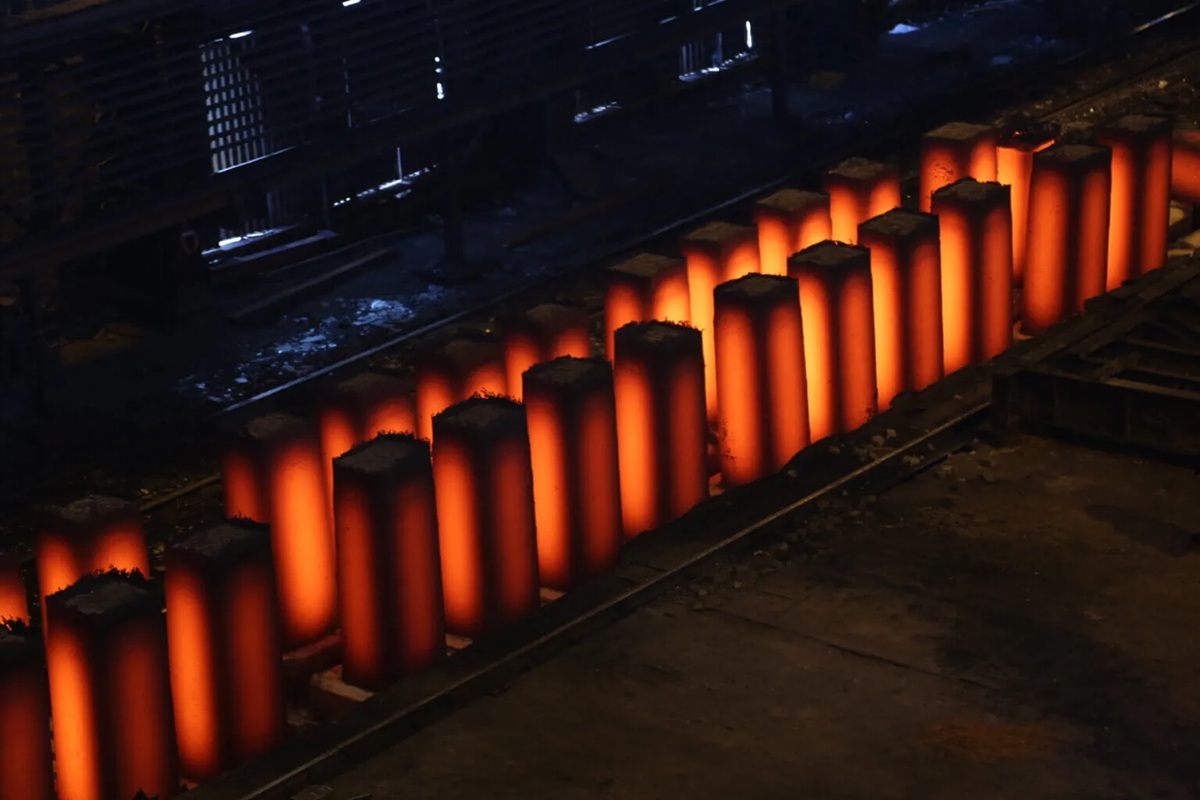 «АрселорМіттал Кривий Ріг» повідомляє про вимушене зупинення роботи цеху блюмінг у другому кварталі 2026 року