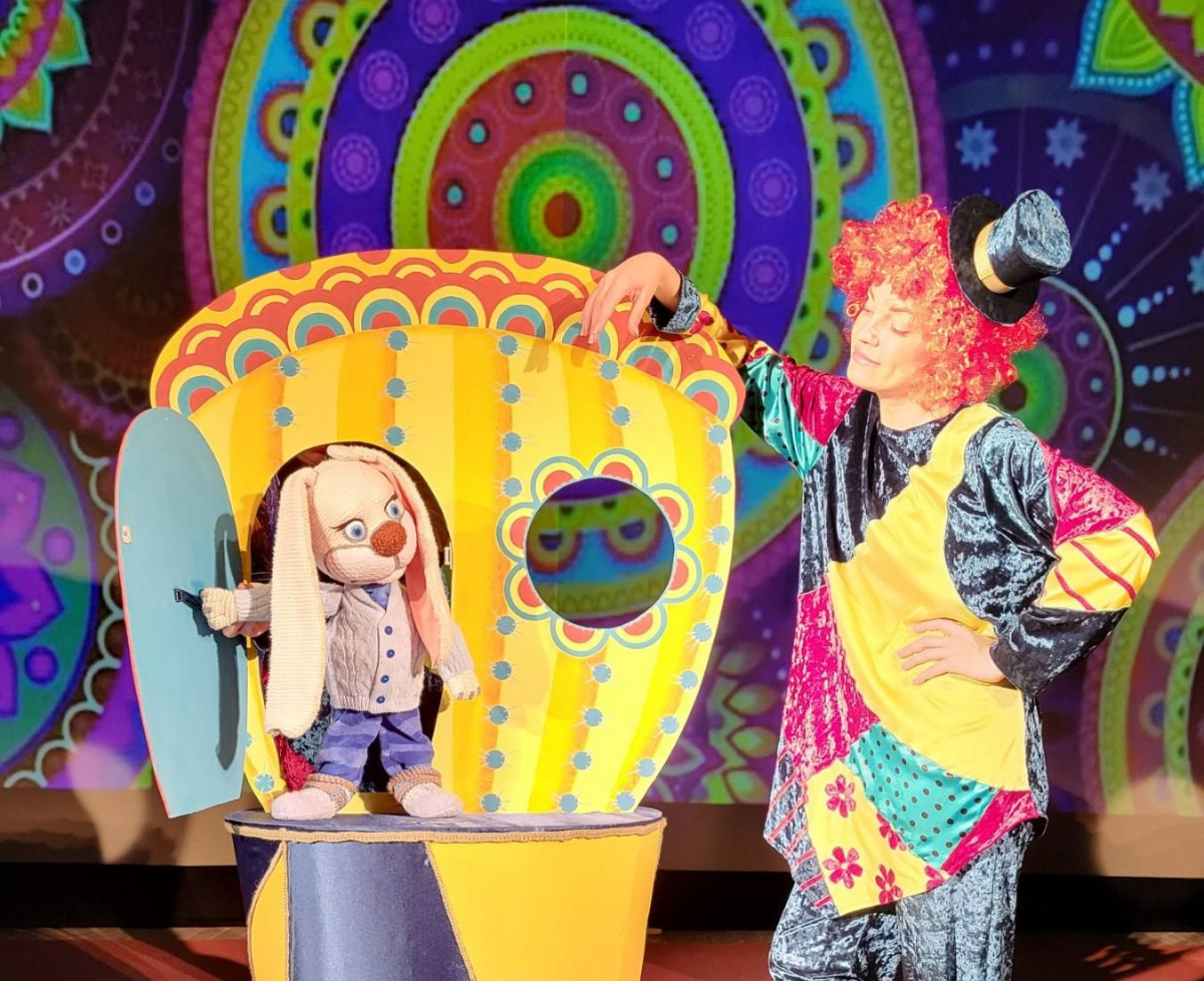 Казки для наймолодших глядачів - що запорізький театр ляльок покаже у лютому