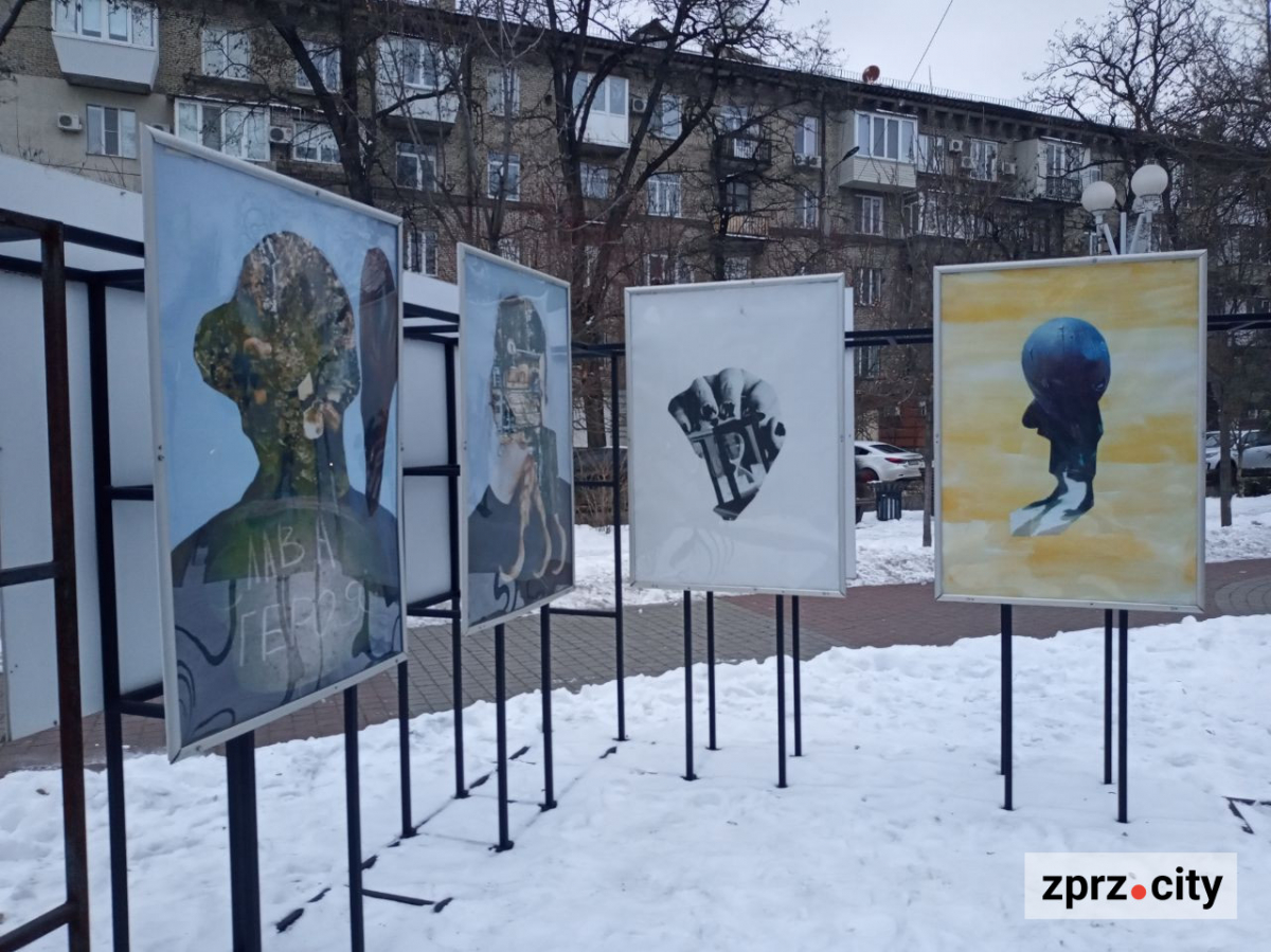 На вулицях Запоріжжя з'явились плакати одного із найвпливовіших у світі колажистів з Данії - фото