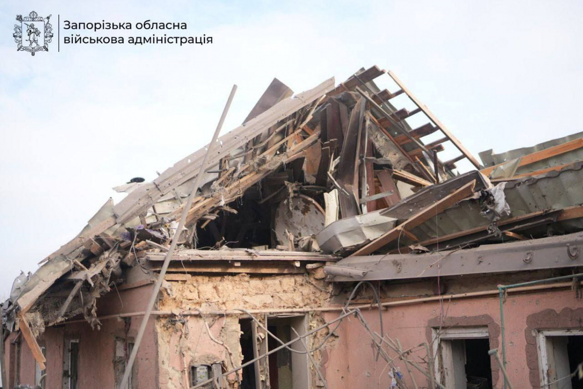 Поранені мирні мешканці та пошкоджене житло: що сталося в Запорізькій області за добу (фото)