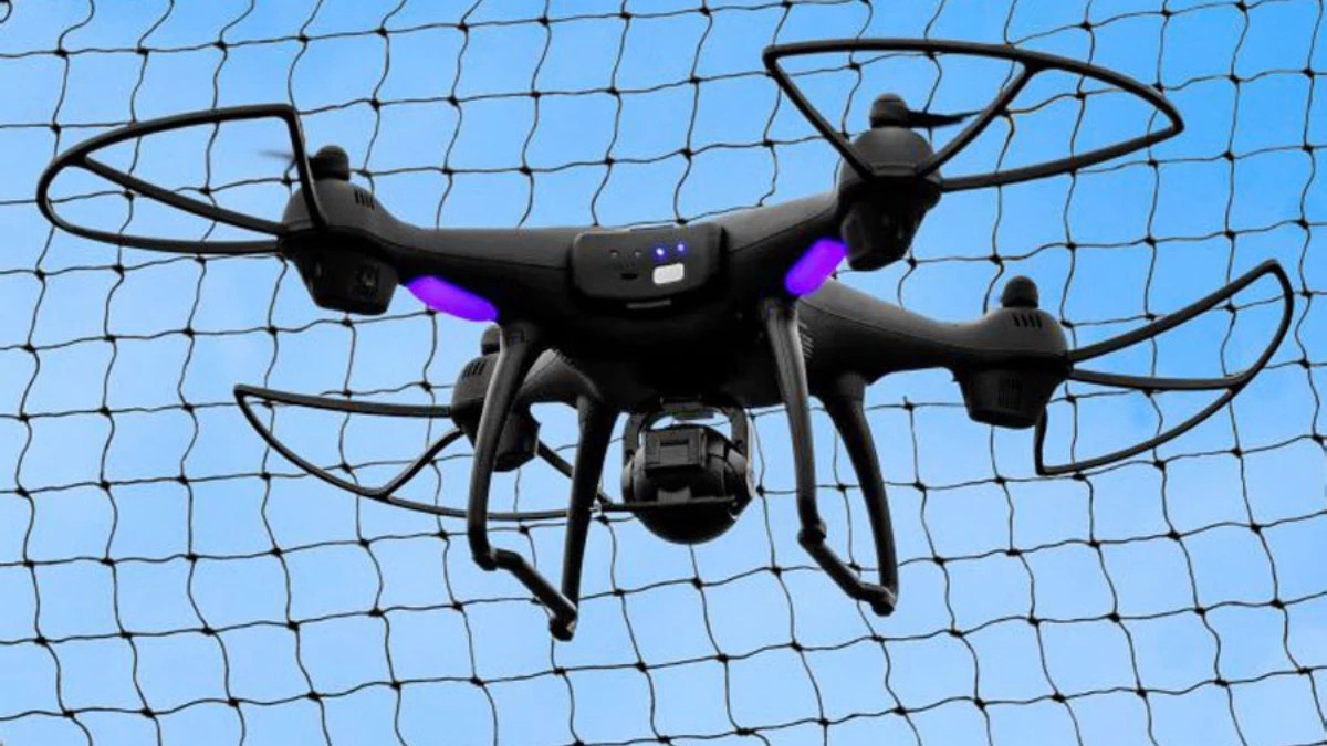 Посилений захист доріг - на Запоріжжі збудували понад 100 кілометрів антидронових сіток (відео)