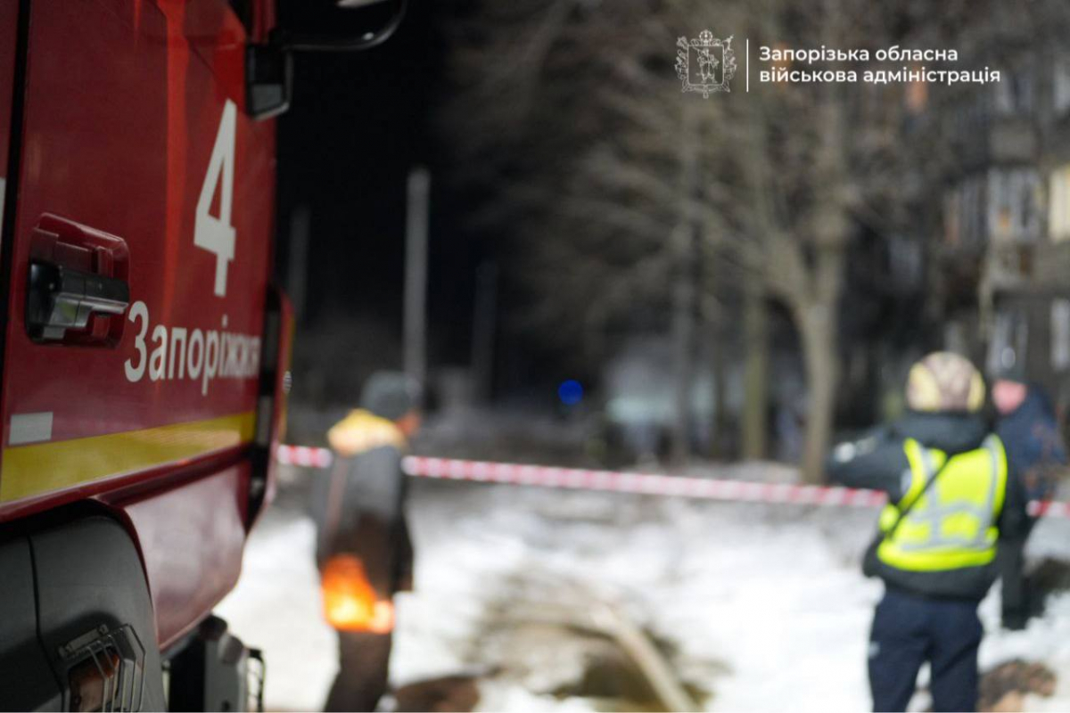 Росіяни атакували Запоріжжя в новорічну ніч — першочергові роботи з ліквідації наслідків удару завершені (фото)